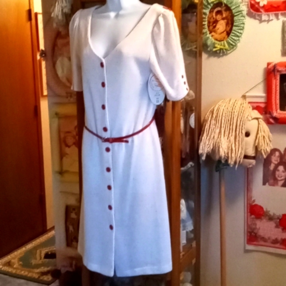 NWT,Vintage 80s, Super Soft & Lightweight,Knit,Button Down, Midi Dress❤️🤍❤️
